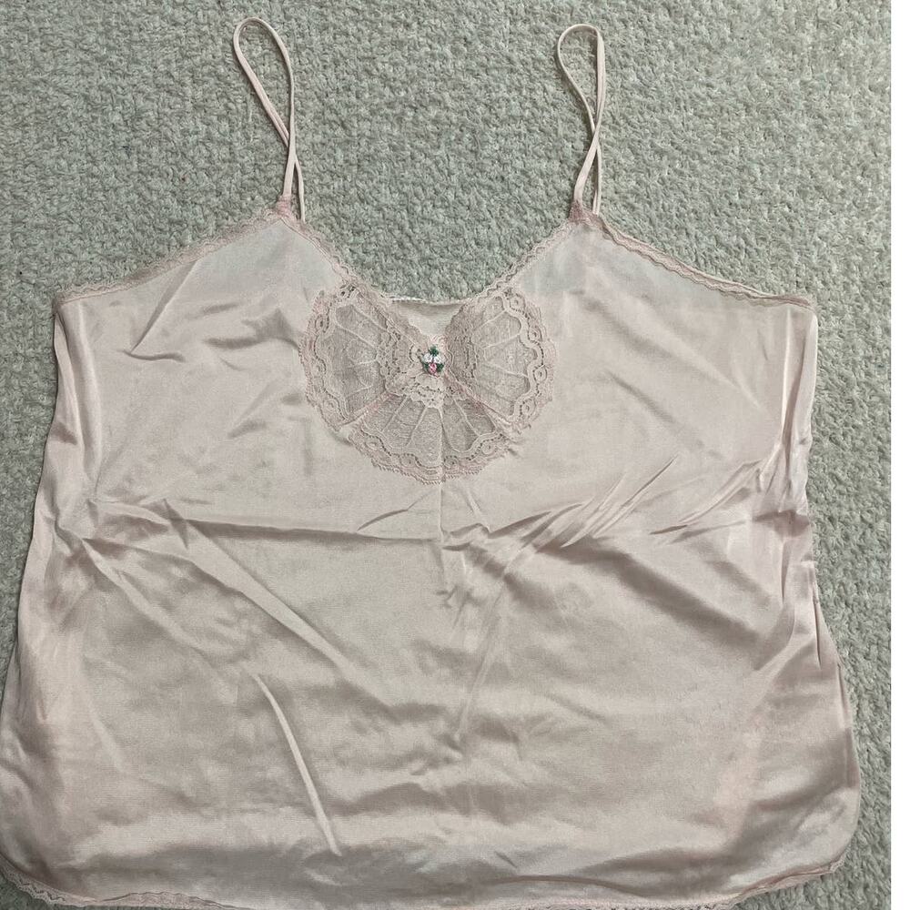 Vintage Women's Medium Satin V Neck Lace Trim Cami Sleepwear Top Pink Tiny Flaw*